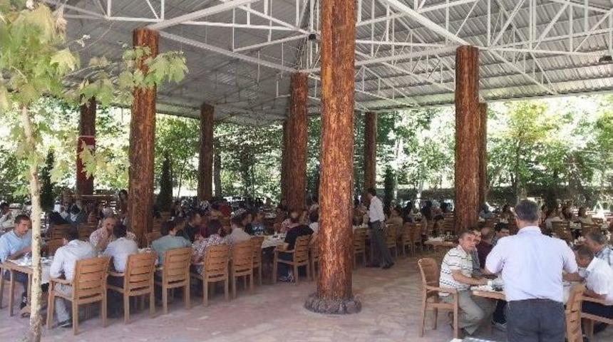 Başkan Yazıcı Yeni Atanan &Ouml;ğretmenlere Akyazı&rsquo;yı Tanıttı