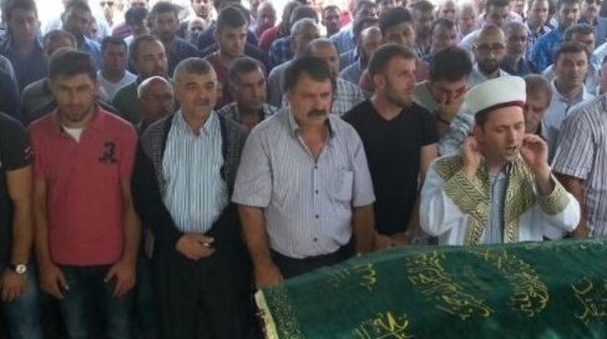 Yaşlı Kadın Ve Torunu G&ouml;zyaşlarıyla Toprağa Verildi