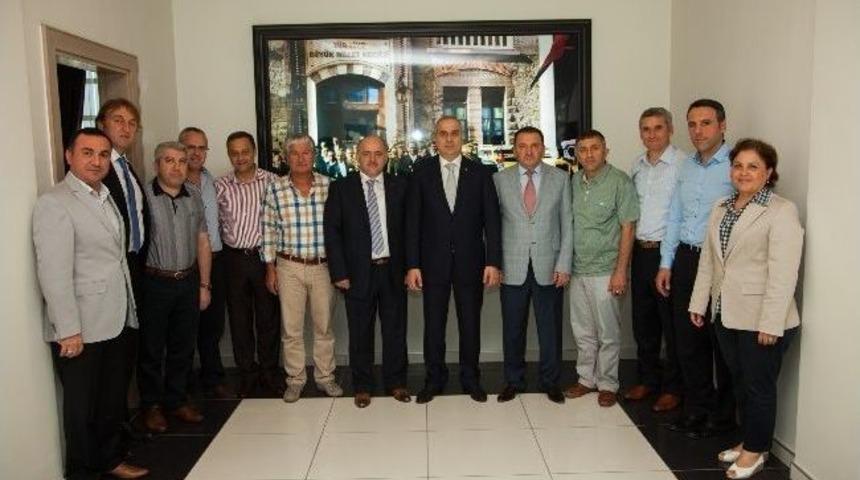 M&uuml;siad Şube Başkanı Ve Y&ouml;netim Kurulu &Uuml;yeleri K&ouml;semusul&rsquo;u Ziyaret Etti