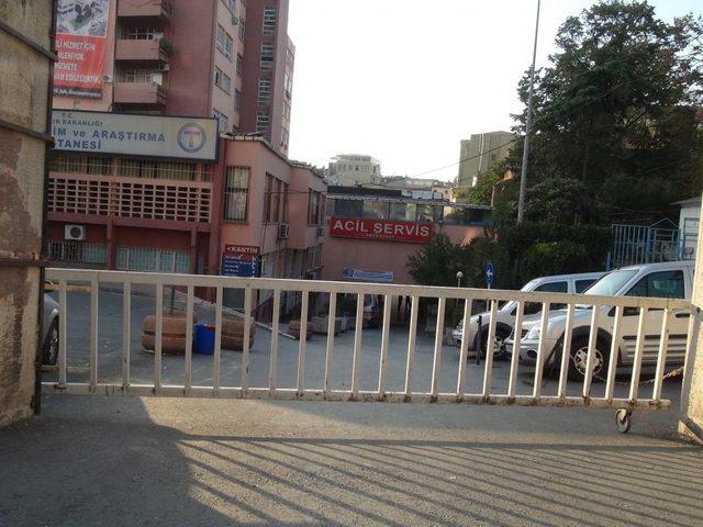Taksim İlkyardım Hastanesi, Tüm Faaliyetlerini Durdurdu 1