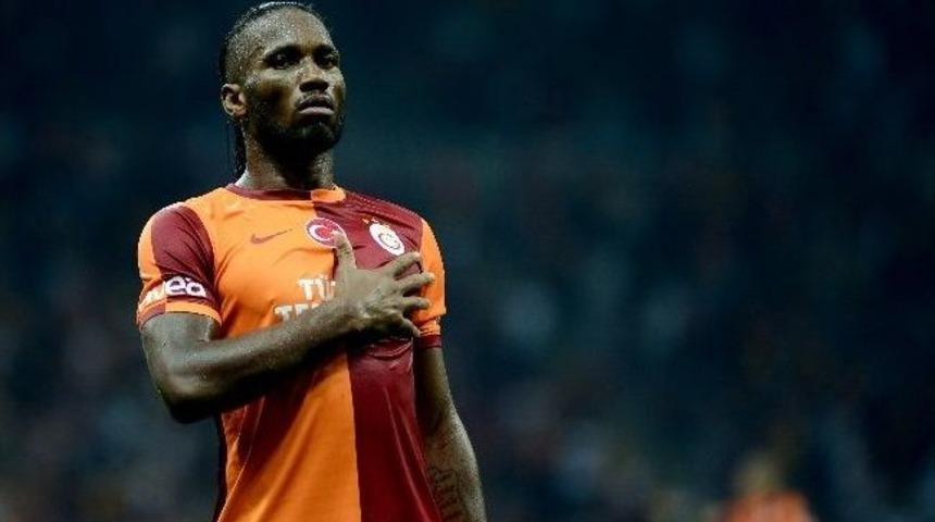 Drogba&rsquo;dan Metin Oktay&rsquo;a Selam