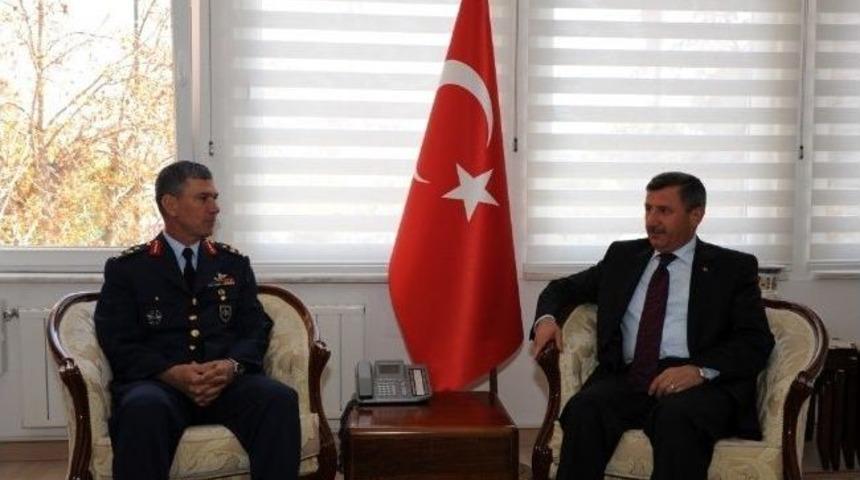 Hava Eğitim Komutanı &Ccedil;etin&rsquo;den Vali Yılmaz&rsquo;a Ziyaret
