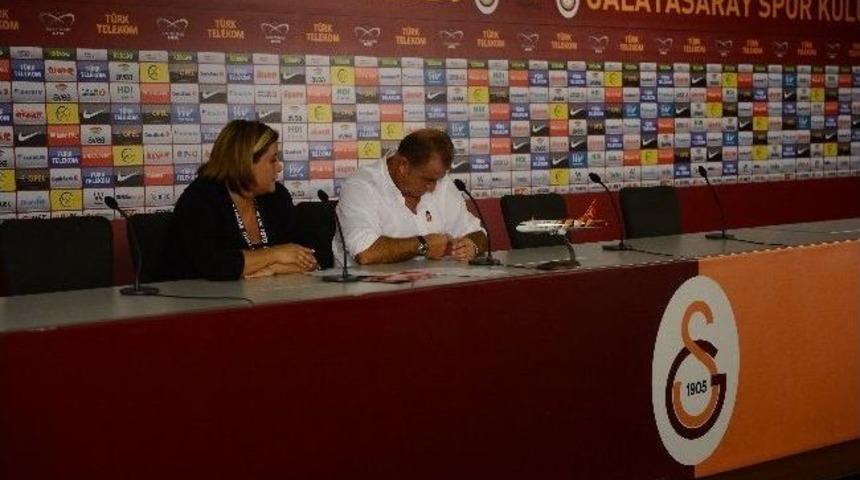 Terim'in Basın Toplantısında İlgin&ccedil; Ayrıntı