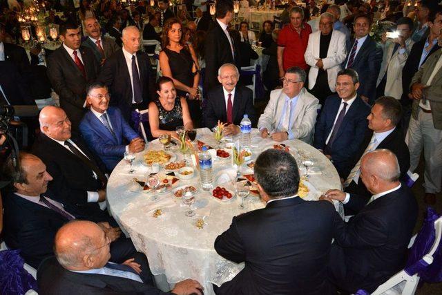 Kılıçdaroğlu Nikah Şahitliği Yaptı