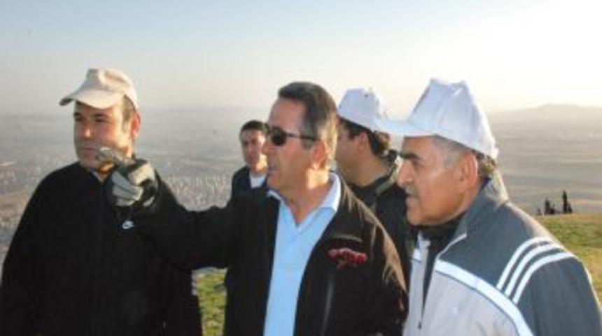 Belediye &Ccedil;alışanları Sabah Y&uuml;r&uuml;y&uuml;ş&uuml;yle Stres Attı