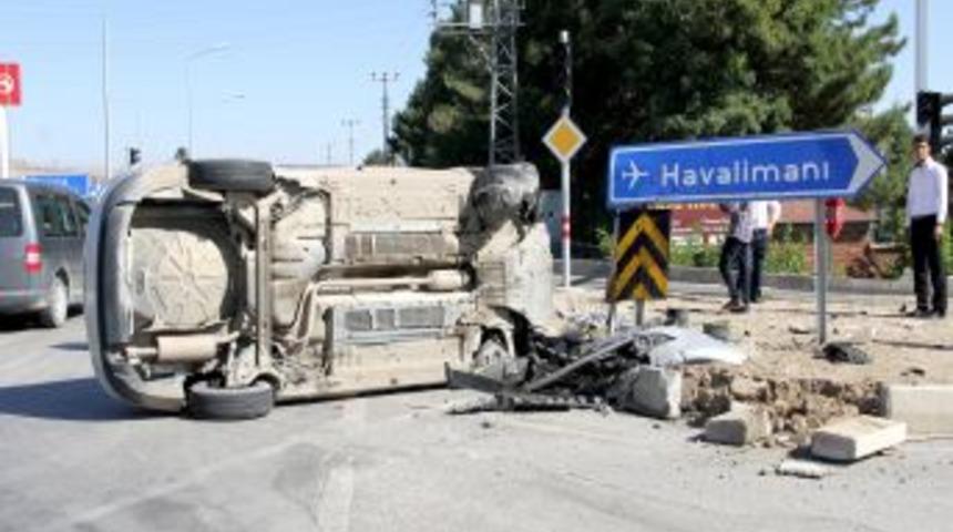 Elazığ'da Trafik Kazası: 5 Yaralı