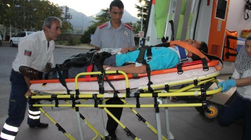 Seydişehir'de Motosiklet Yayaya Çarptı: 2 Yaralı