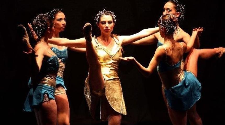 Karşıyaka Opera Ve Tiyatro&rsquo;ya B&uuml;y&uuml;k &Ouml;d&uuml;l