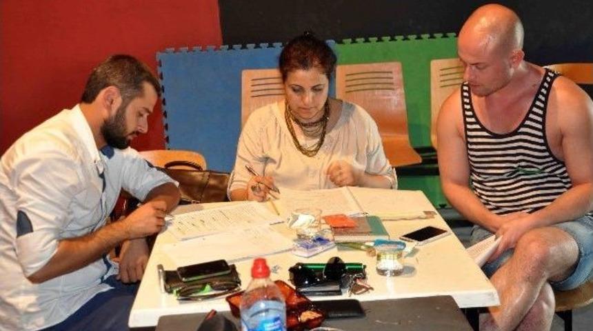 D&ouml;neme&ccedil; Ocak Ayında Sahnede