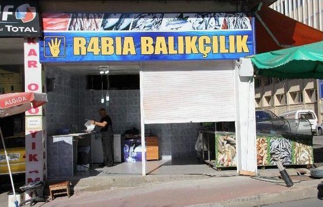 Balık&ccedil;ı D&uuml;kkanına R4bia İsmini Verdi 1