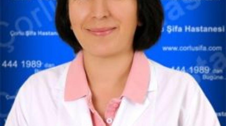 &lsquo;gen&ccedil;lerin &Ouml;nemli Sorunlarından Biri Akne&rsquo;