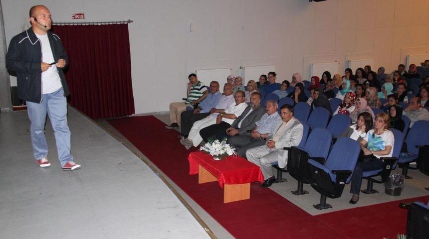 Eğitimci Yazar Uğurluel Kurtuluş Savaşı'nı Anlattı