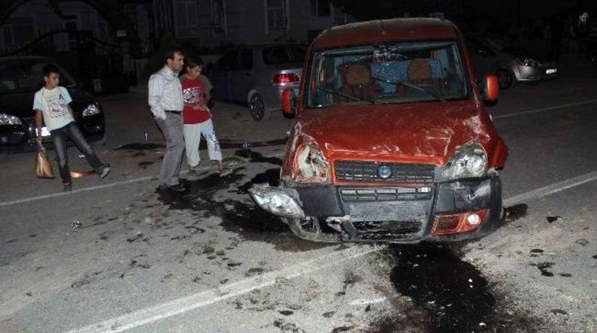 Konya&rsquo;da Trafik Kazaları: 4 Yaralı