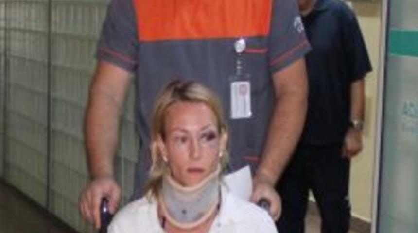 Rus Turistleri Taşıyan Otob&uuml;s Devrildi: 12 Yaralı