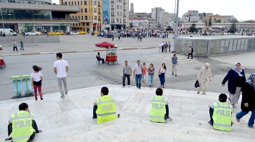 Polis, Gezi Parkı'nda Geniş G&uuml;venlik &Ouml;nlemi Aldı
