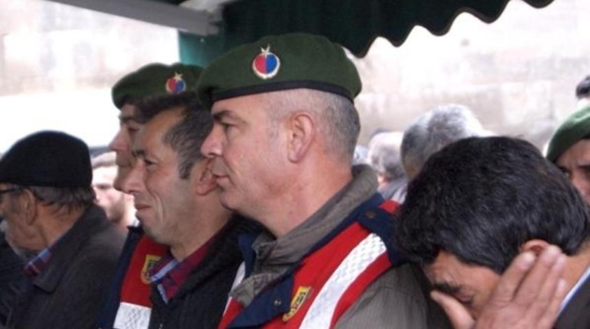 Babaya kelepçeli veda