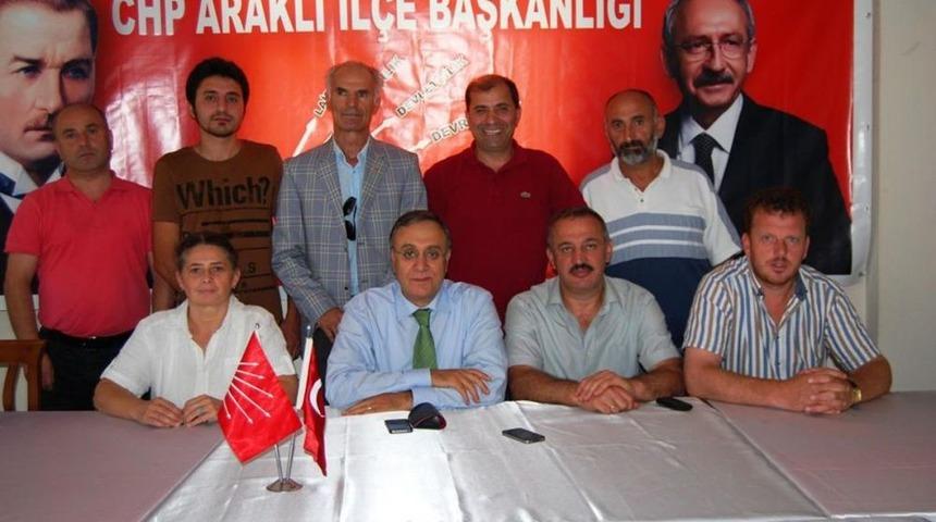 CHP İstanbul Milletvekili Din&ccedil;er Araklı'yı Ziyaret Etti