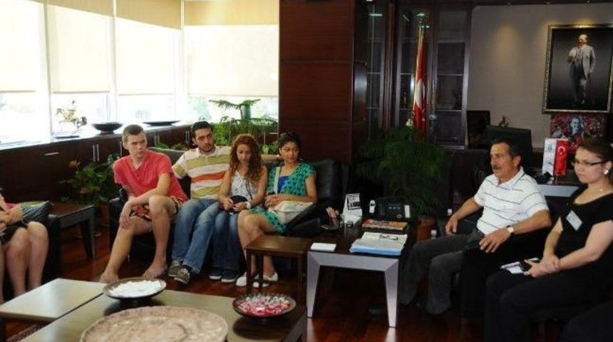 Gen&ccedil; Dans&ccedil;ılardan Başkan Ata&ccedil;&rsquo;a Teşekk&uuml;r Ziyareti