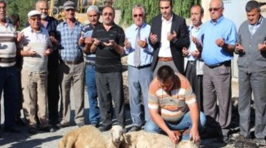Sarıkaya Karayakup Beldesinin Yolu Yapılıyor
