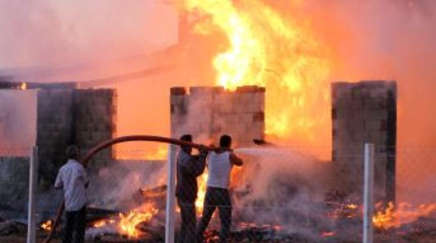 Kereste Fabrikasındaki Yangın Korkuttu