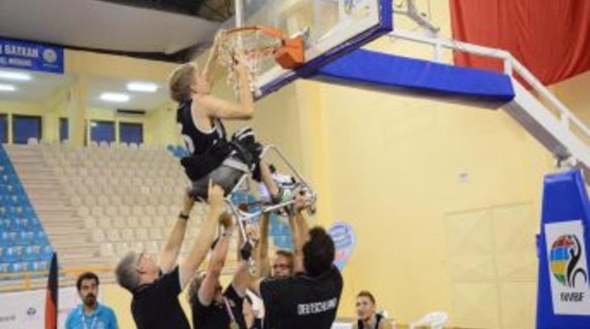 D&uuml;nya Gen&ccedil;ler Tekerlekli Sandalye Basketbol Şampiyonu Almanya Oldu