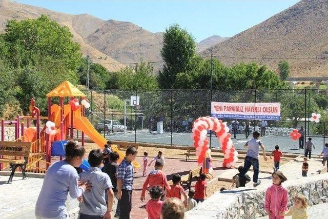 Bitlis&rsquo;te 16&rsquo;ncı Parkın A&ccedil;ılışı Yapıldı 1