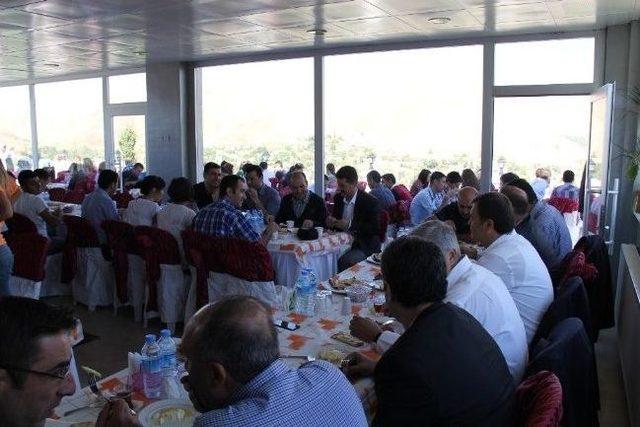 Yeni Atanan Öğretmenlere Kahvaltı Verildi 1