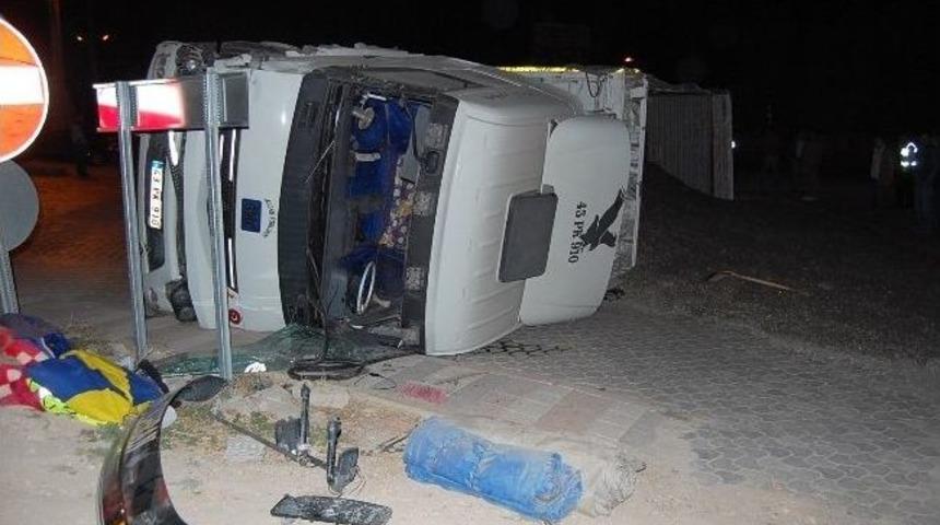 Beton Mikseri İle Bor Y&uuml;kl&uuml; Tır &Ccedil;arpıştı