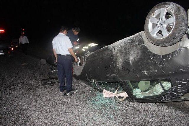 Otomobil Takla Attı: 2 Yaralı 1