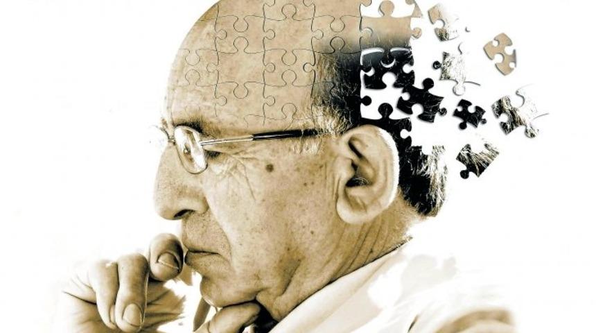 Alzheimer belirtilerine dikkat! Hasta kadar yakınlarını da ilgilendiriyor