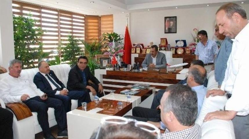 Chp&rsquo;li Vekillerden Ticaret Borsası&rsquo;na Ziyaret