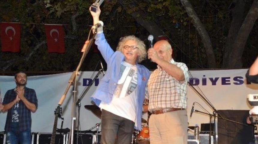 Dikili'nin Kurtuluşu T&ouml;renlerle Kutlandı