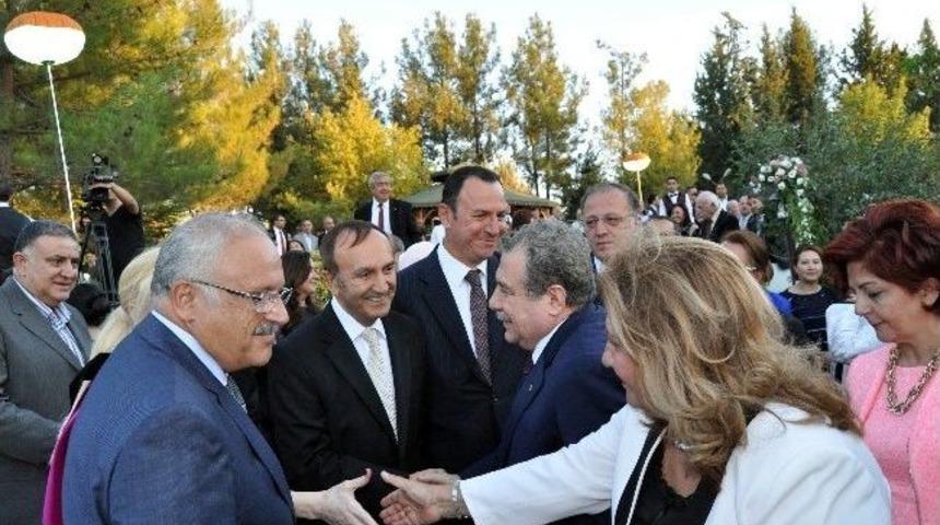 Gaziantep B&uuml;y&uuml;kşehir Belediye Başkanı G&uuml;zelbey Kendi Kızının Nikahını Kıydı