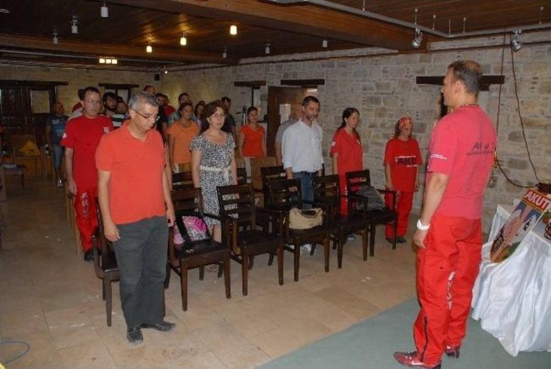 Akut&rsquo;tan Yeni G&ouml;n&uuml;ll&uuml;ler İ&ccedil;in Tanıtım Toplantısı