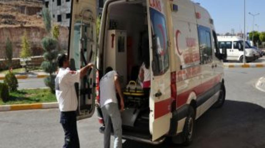 Darge&ccedil;it&rsquo;te otomobil motosiklete &ccedil;arptı: 2 &ouml;l&uuml;, 1 yaralı