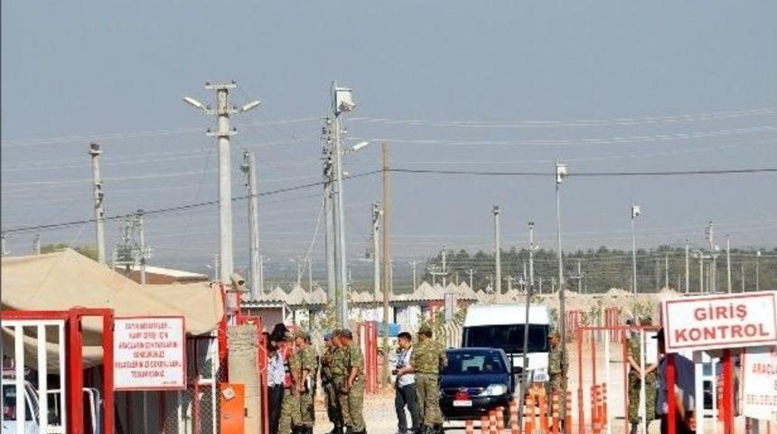 T&uuml;mgeneral Harun Ocaklı &Ccedil;adır Kentti Ziyaret Etti