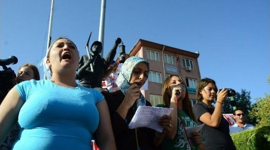 Yatağanlı Kadınların A&ccedil;ıklaması Hem G&uuml;ld&uuml;rd&uuml; Hem D&uuml;ş&uuml;nd&uuml;rd&uuml;