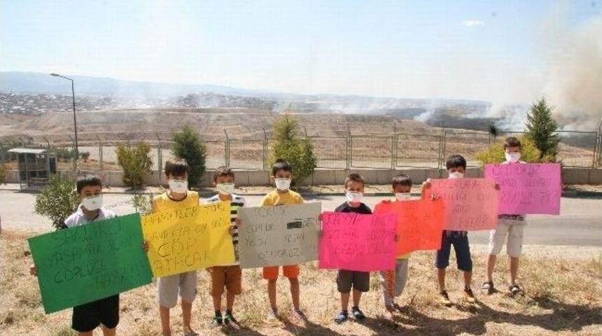 Maskeli 'koku' Eylemi