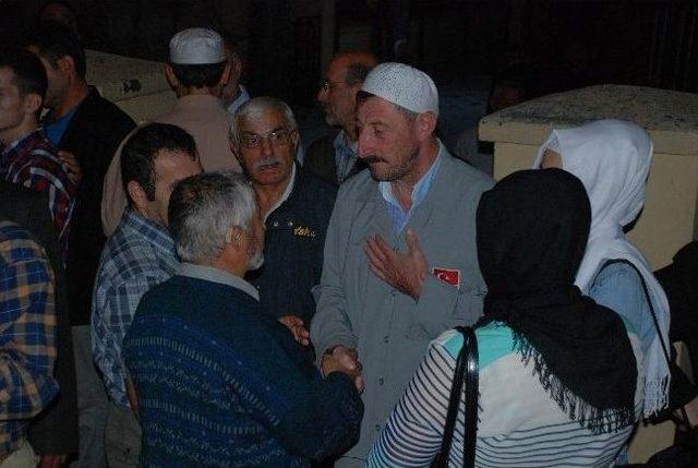 Sakarya nın İlk Hacı Kafilesi Sapanca dan Dualarla Uğurlandı 2