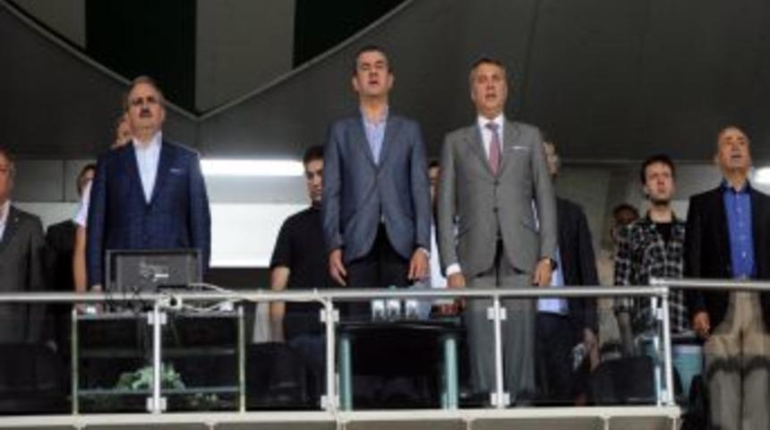 Bursaspor Taraftarından Y&ouml;netime Tepki