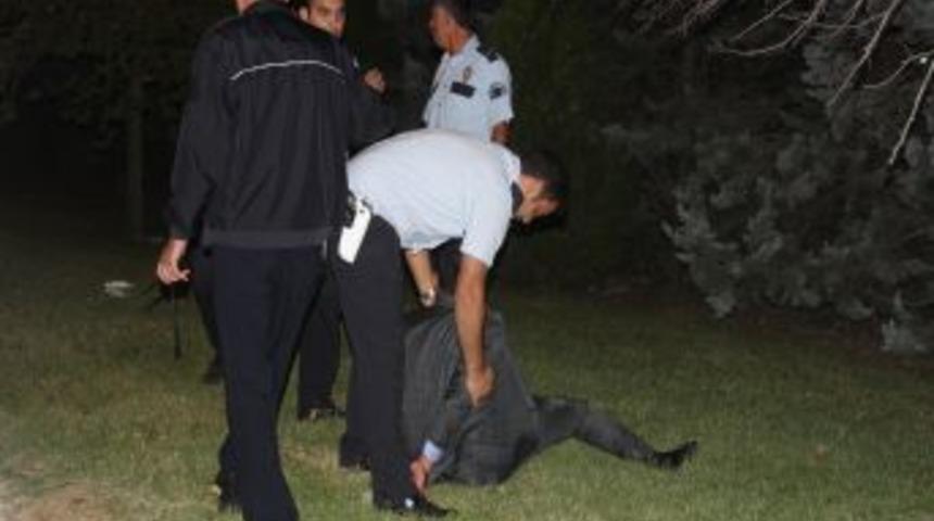 Kaza Yapan S&uuml;r&uuml;c&uuml; Polislere Zor Anlar Yaşattı