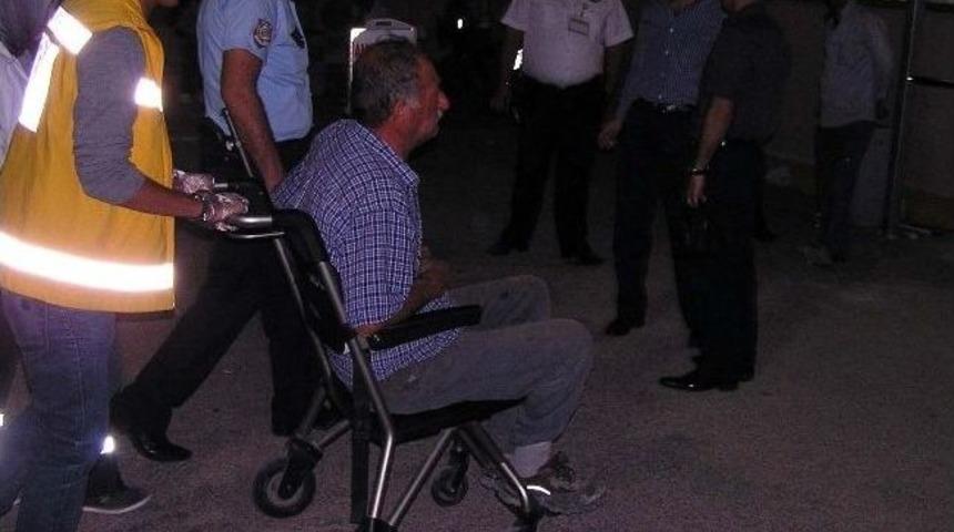 Otomobil Devrildi: 3 Yaralı