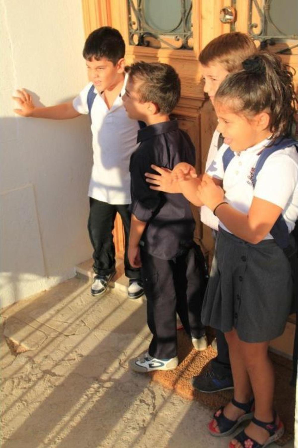 G&ouml;k&ccedil;eada Rum İlkokulunda Yarım Asır Sonra Ders Zili