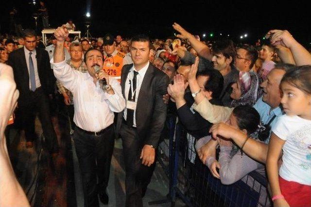 &Ccedil;orlu da Mustafa Keser Konserine B&uuml;y&uuml;k İlgi 1