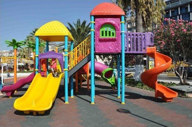 Kuşadası Belediyesi&rsquo;nden Engelli &Ccedil;ocuklar İ&ccedil;in &Ouml;zel Oyun Parkı 1