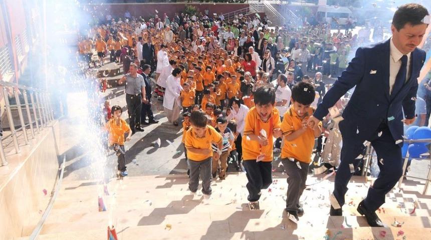 &Ouml;ğrenciler Eğitime Final Ma&ccedil;ına &Ccedil;ıkan Sporcular Gibi Başladı