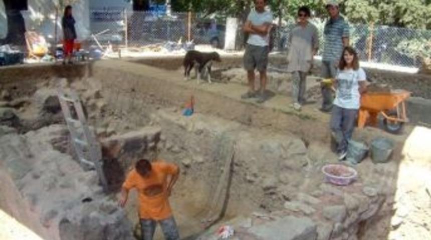 Burhaniye'de Adramytteion Kazıları Tamamalandı