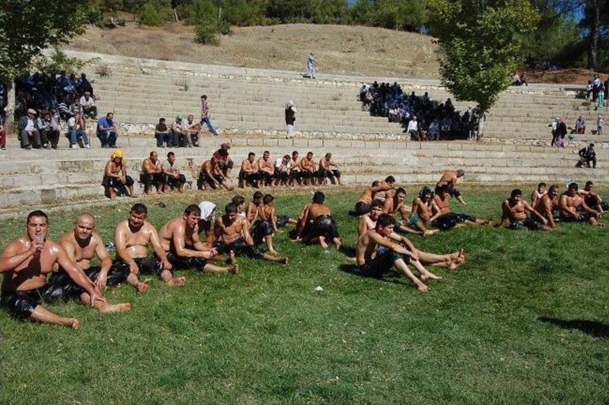 Pehlivanlar Harmancık'ta Kapıştı