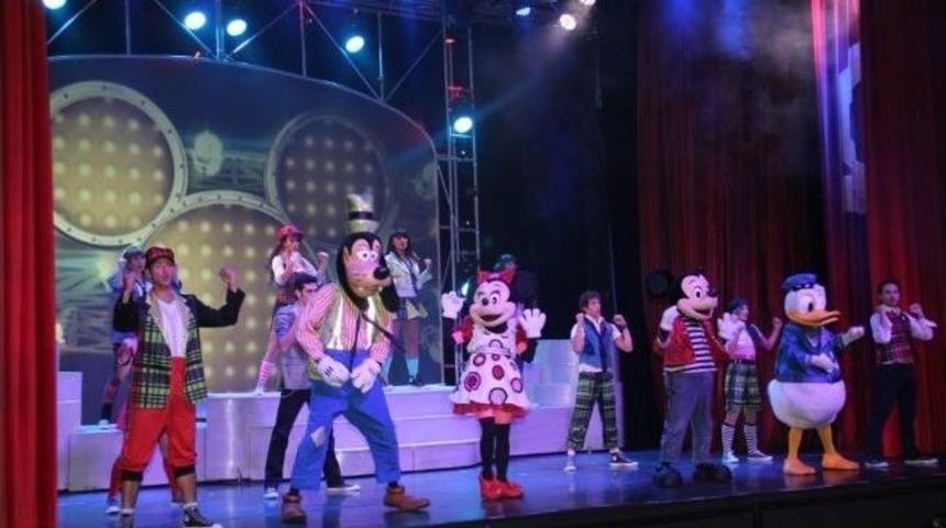 Kemerli 500 &Ccedil;ocuk Daha Disney Tiyatrosuyla Buluştu