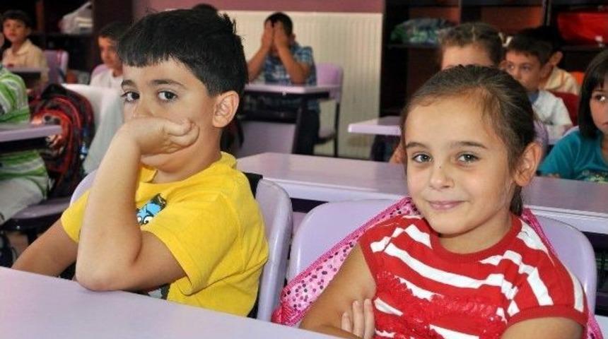 Nevşehir'de 40 Bin 493 &Ouml;ğrenci İ&ccedil;in Yılın İlk Ders Zili &Ccedil;aldı